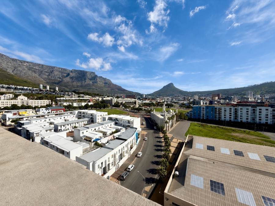 2 Bedroom Property for Sale in Zonnebloem Western Cape